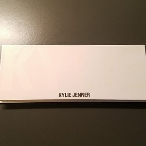 Kylie Cosmetics Peach extended palette
